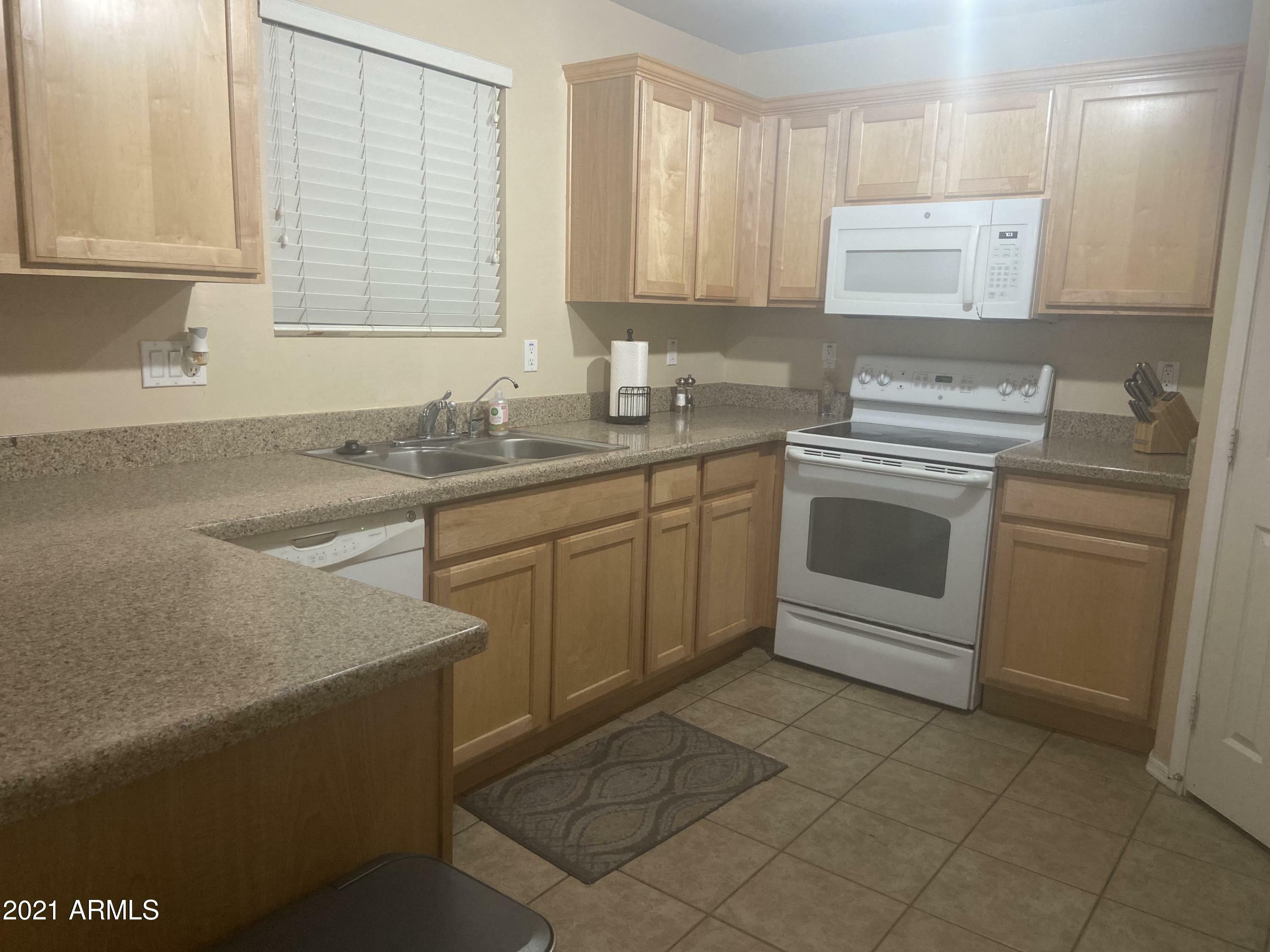 Property Photo: 13931 W Mauna Loa Lane AZ 85379