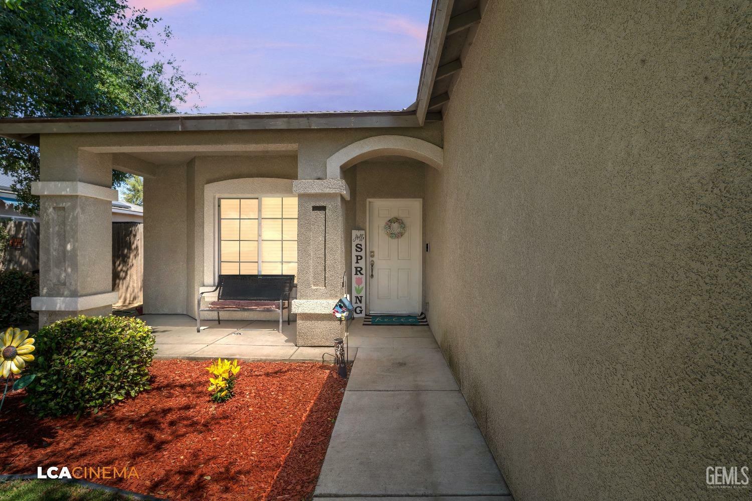 Property Photo: 2332 Corte Vallejo CA 93215