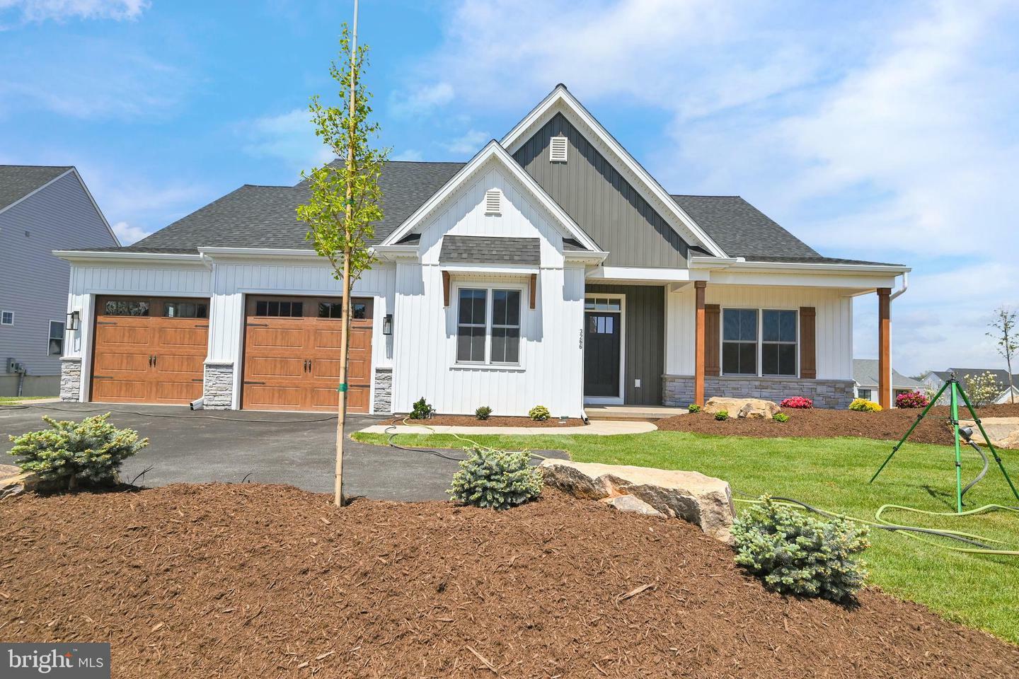 Property Photo: 774 Oxford Drive 7 PA 17406