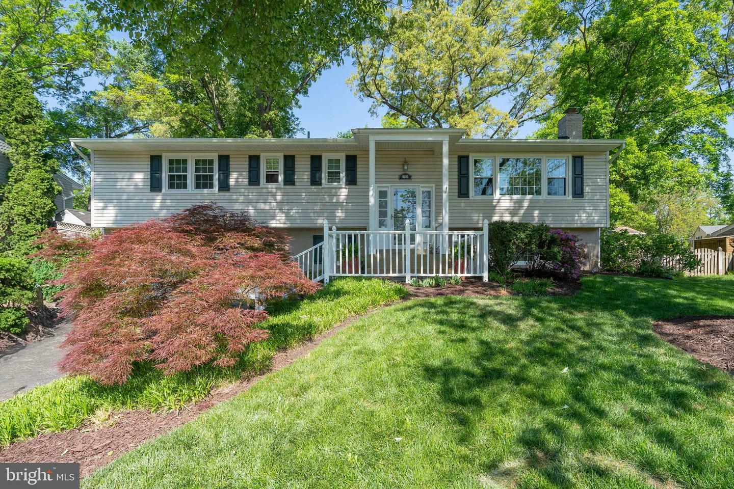 Property Photo: 8400 Cherry Valley Lane VA 22309