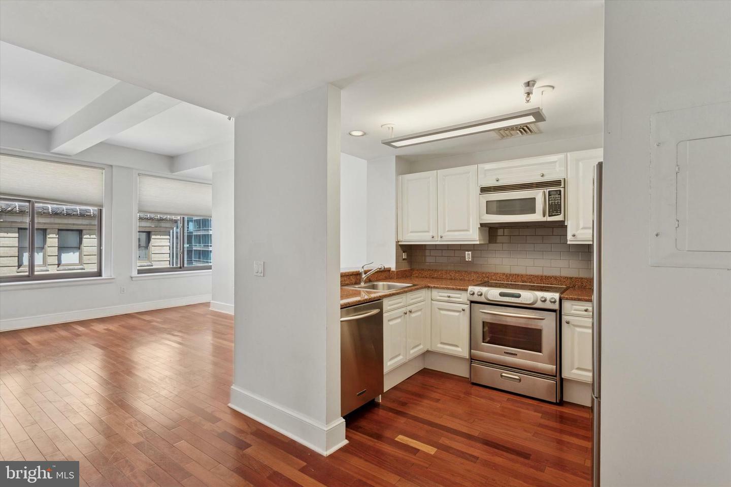 Property Photo: 1500 Chestnut Street 14G PA 19102