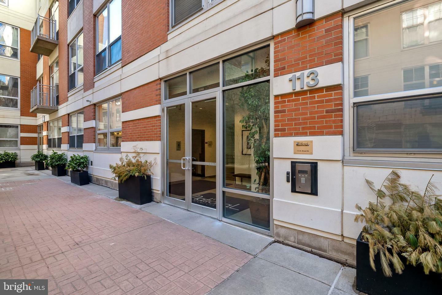 113 N Bread Street 3F5  Philadelphia PA 19106 photo