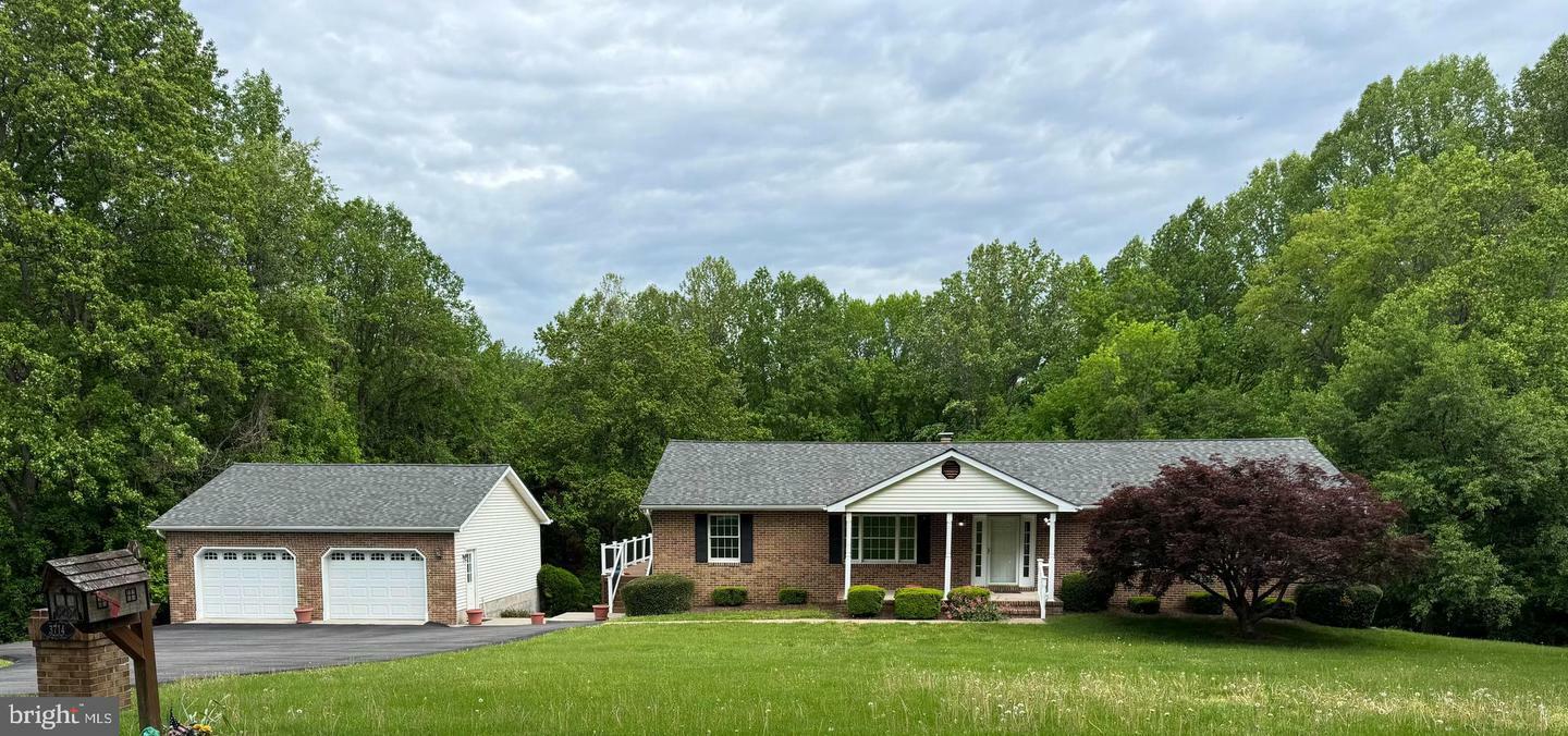 Property Photo: 3714 Tanglewood Lane MD 21035