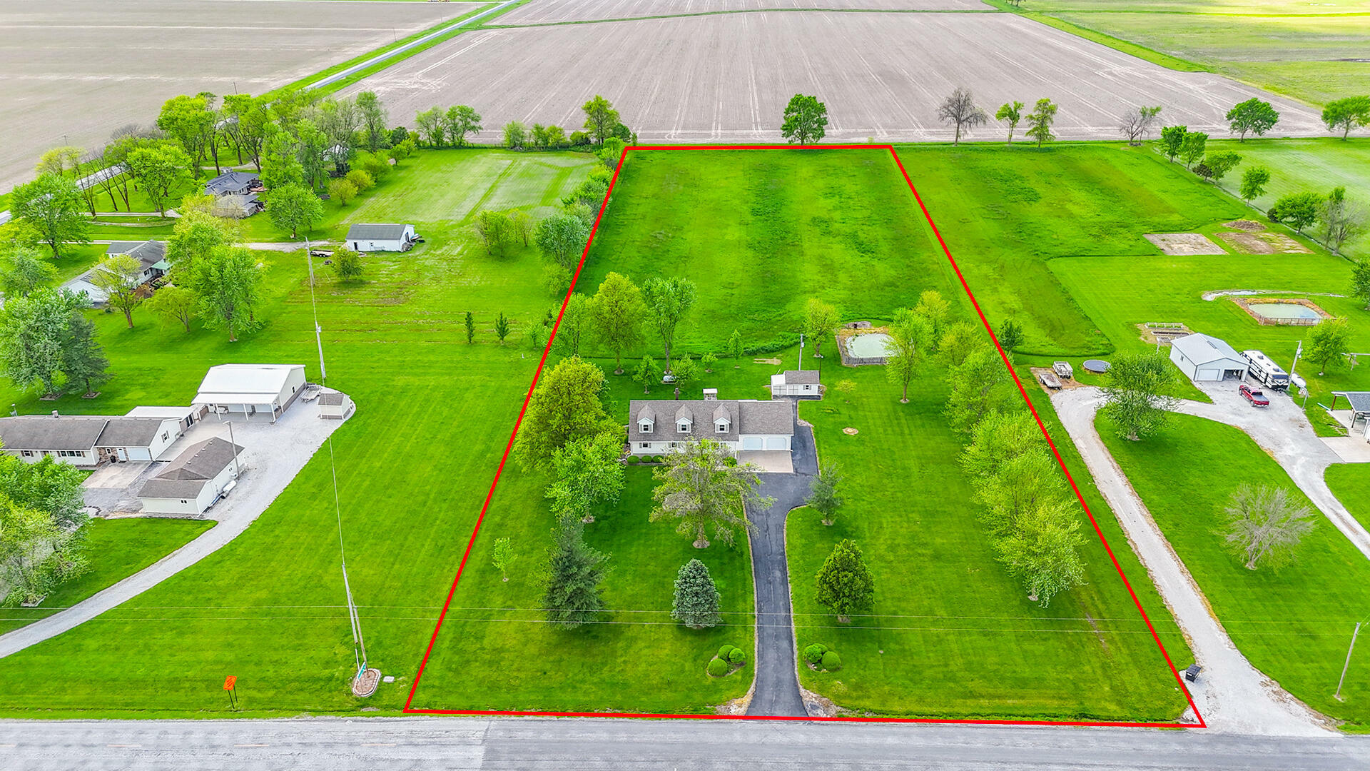 Property Photo: 6887 Hwy Ee MO 65240
