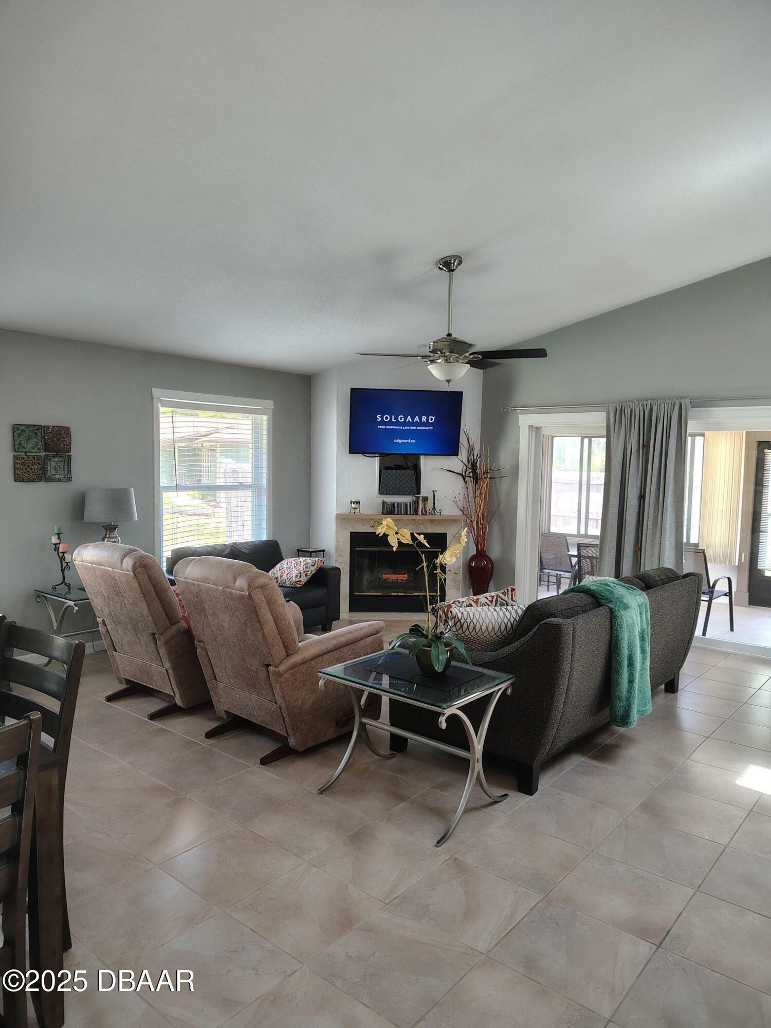 Property Photo: 5 Woodgate Court FL 32174