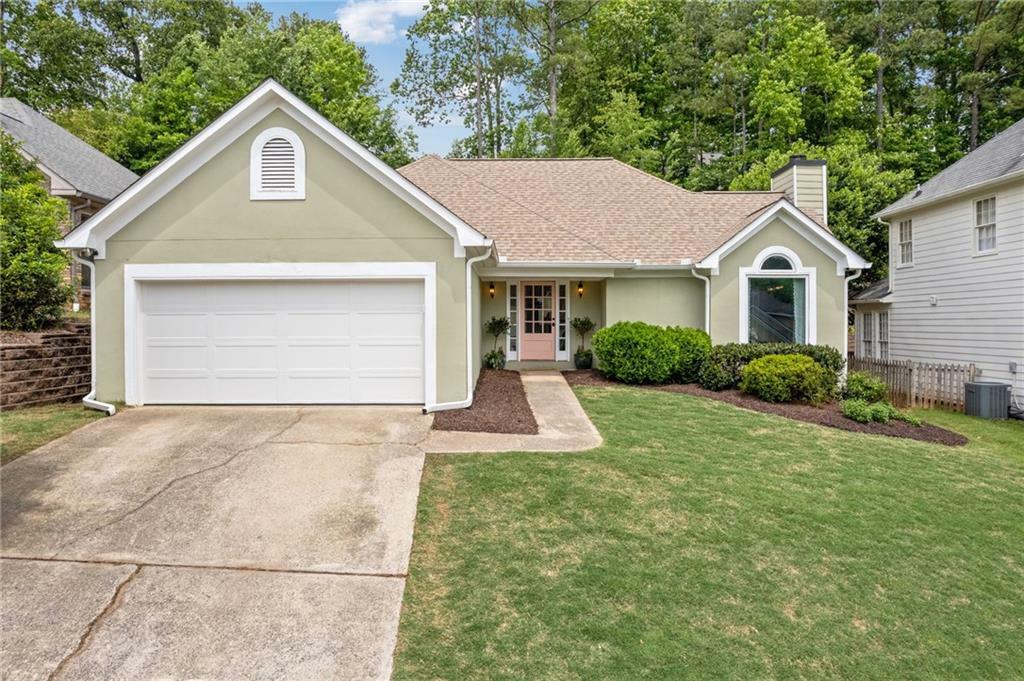 Property Photo: 1970 Glen Eves Drive GA 30076