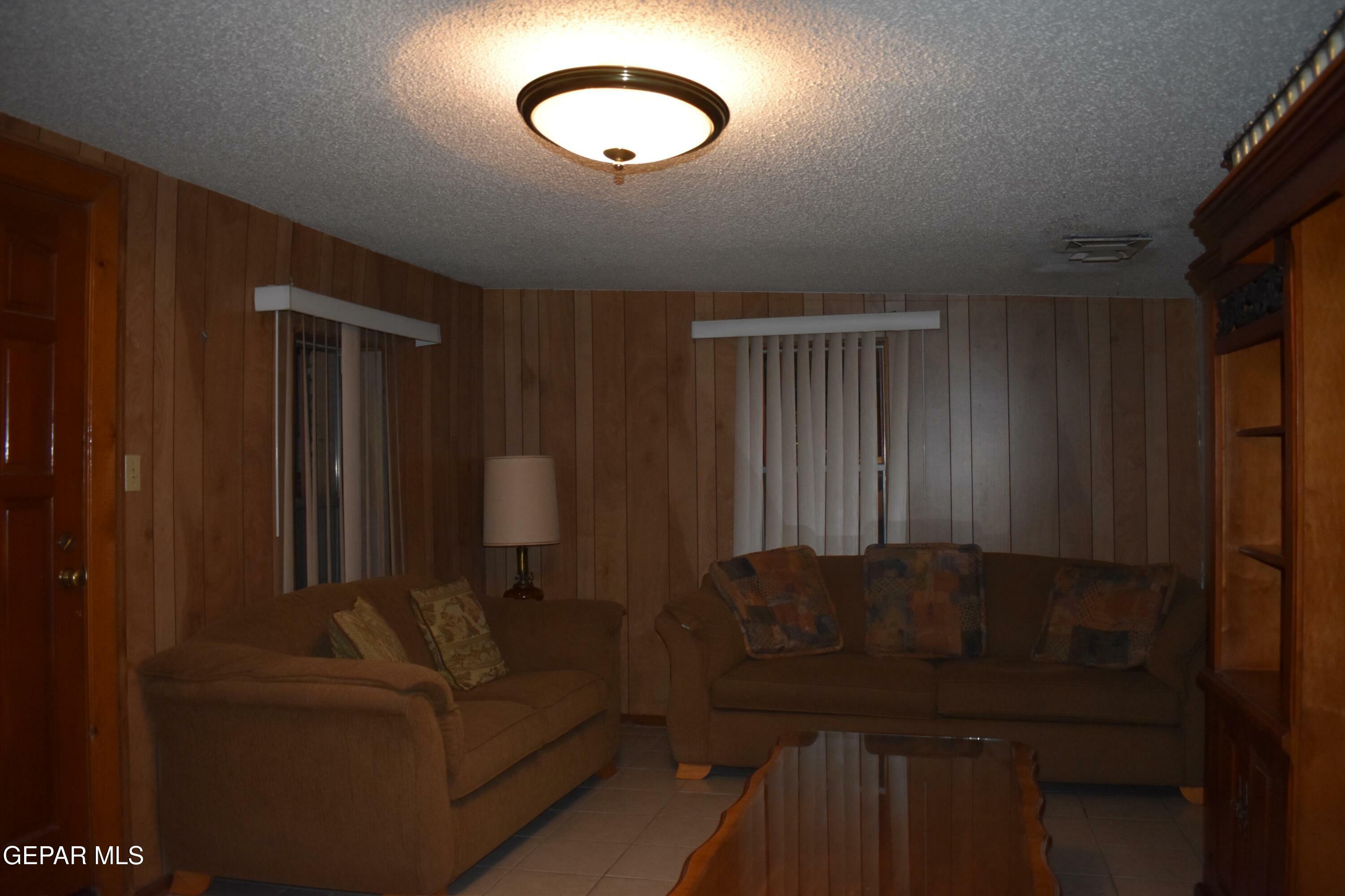 Property Photo: 632 Mauer Road TX 79915