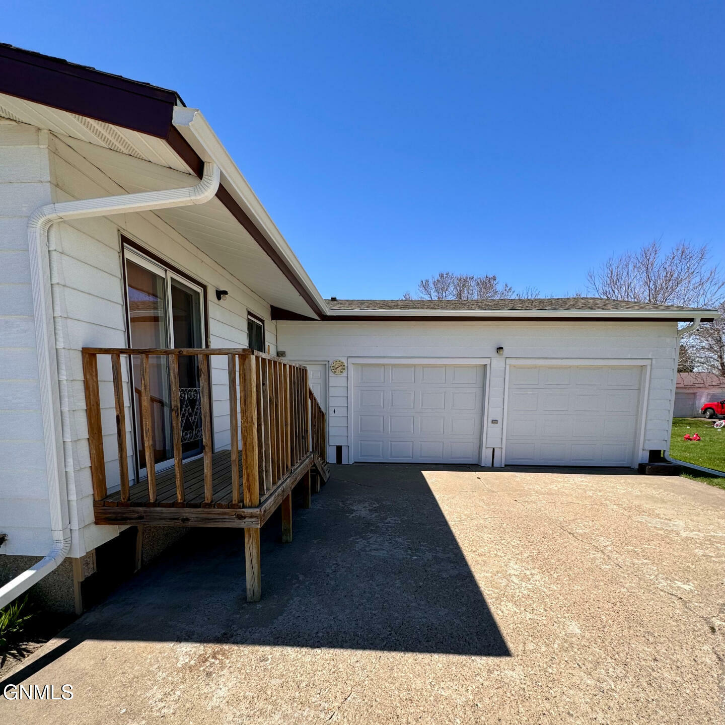 Property Photo: 116 5th Street E ND 58561