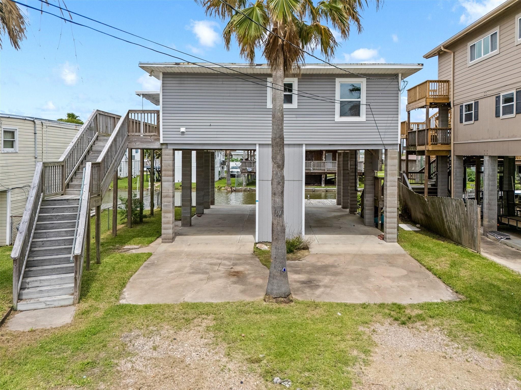 Property Photo: 21 Edgewater Street TX 77563
