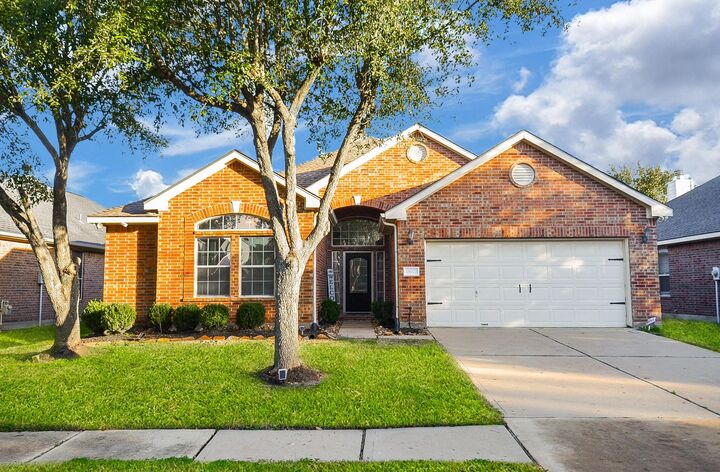 Property Photo: 15027 Wildberry Creek Court TX 77433