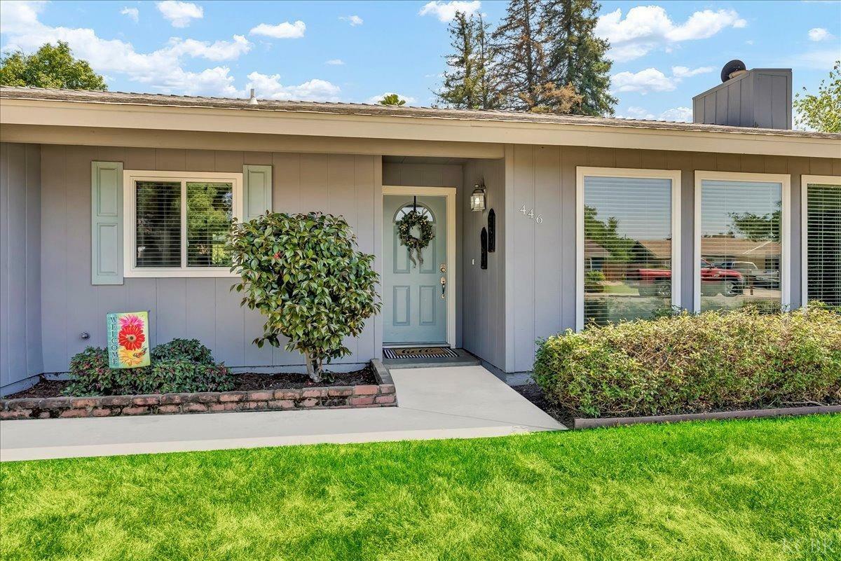 Property Photo: 446 N Vista CA 93292