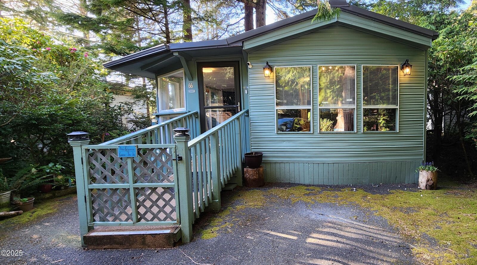 Property Photo: 3700 US-101 66 OR 97341