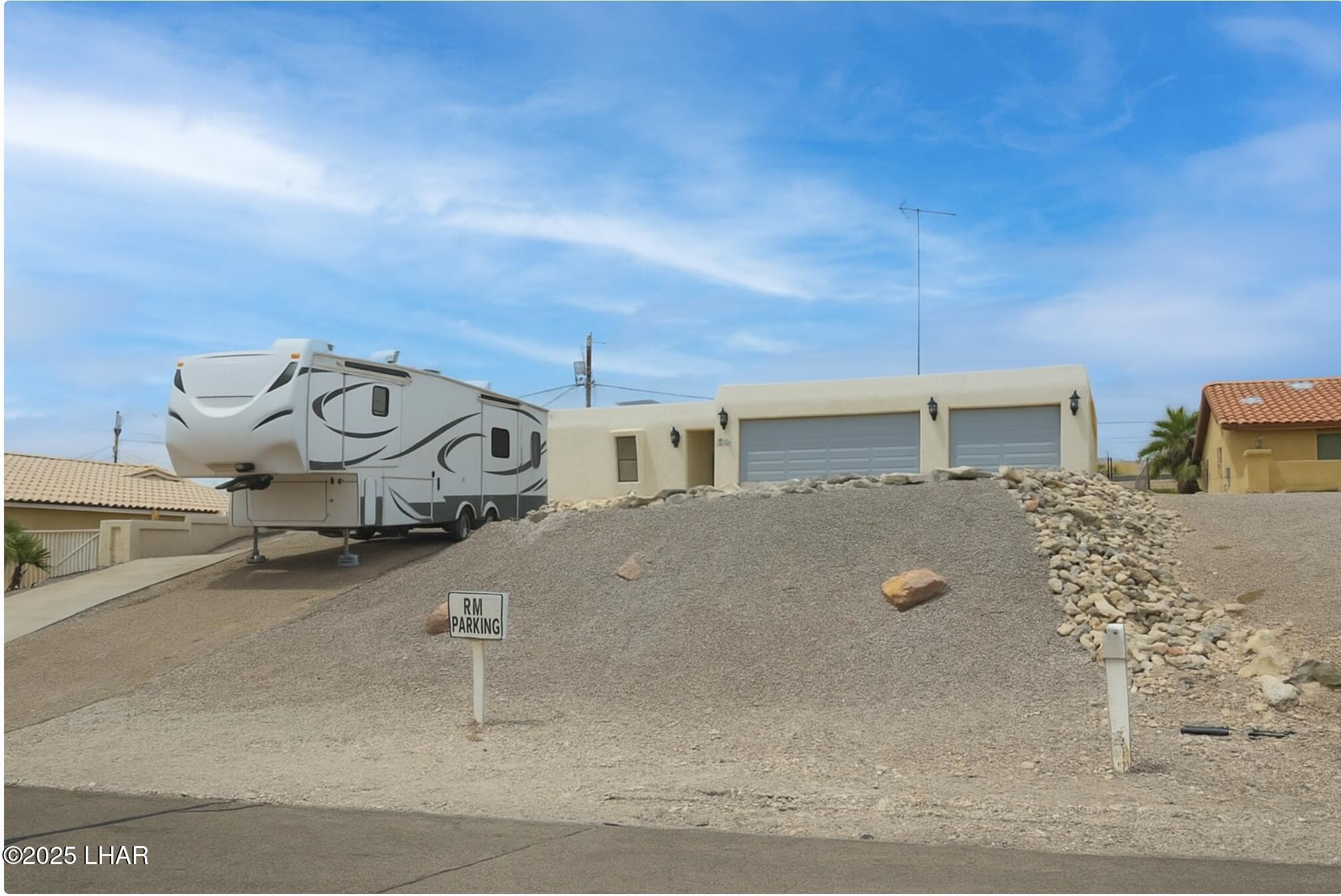 Property Photo:  905 Paso Dr  AZ 86406 