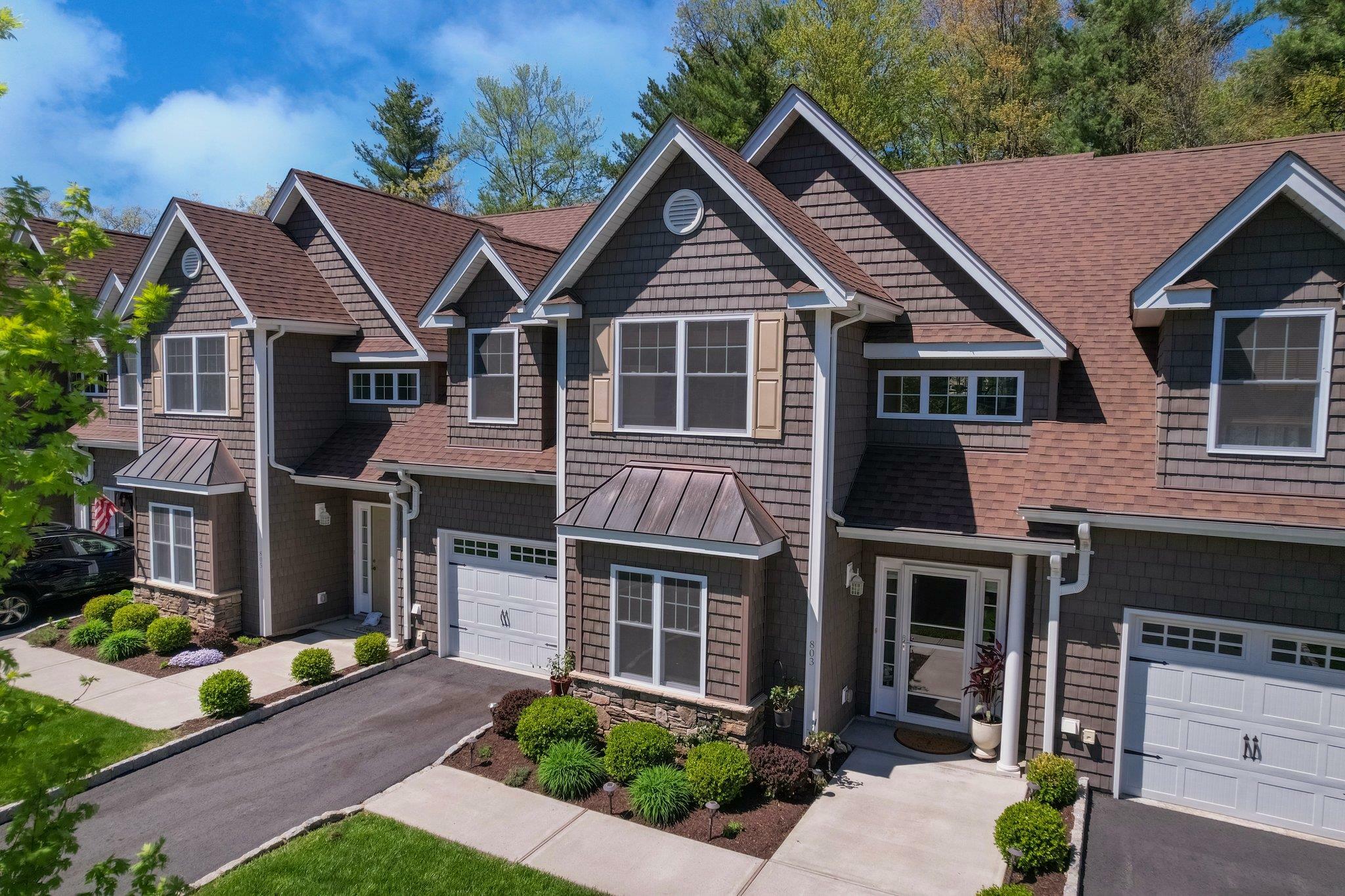 Property Photo: 803 Macintosh Way PA 18336