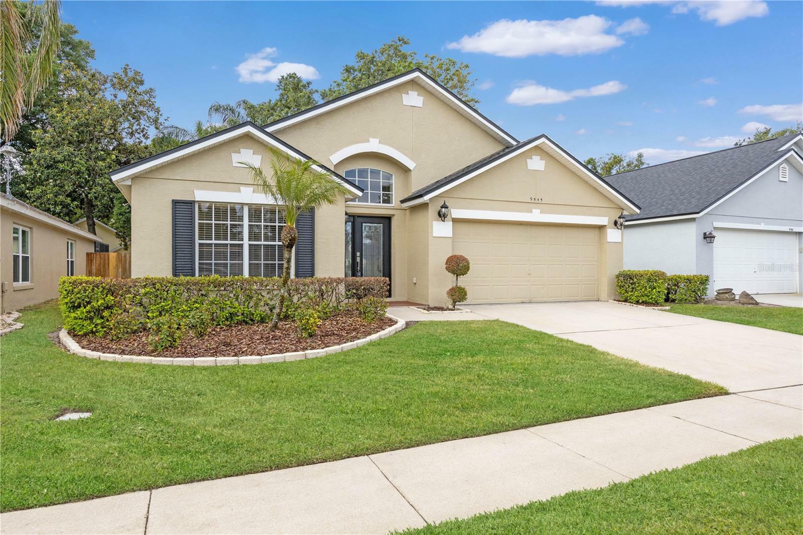 Property Photo: 9545 Southern Garden Circle FL 32714