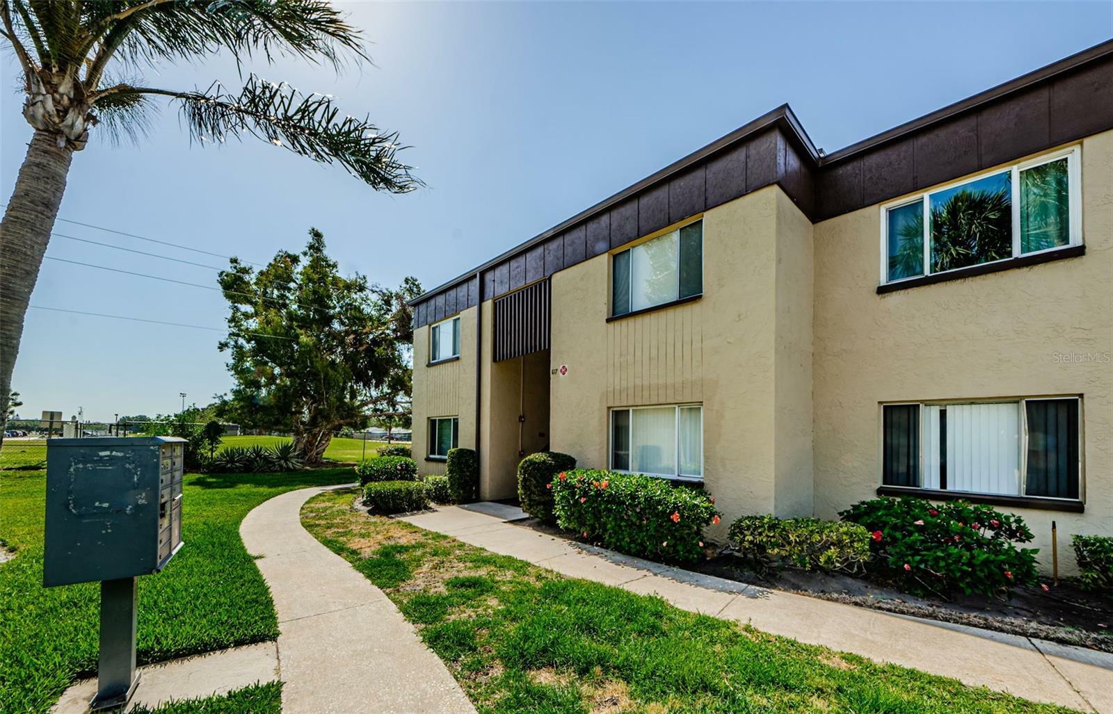 Property Photo: 617 N Keene Road Q10 FL 33755