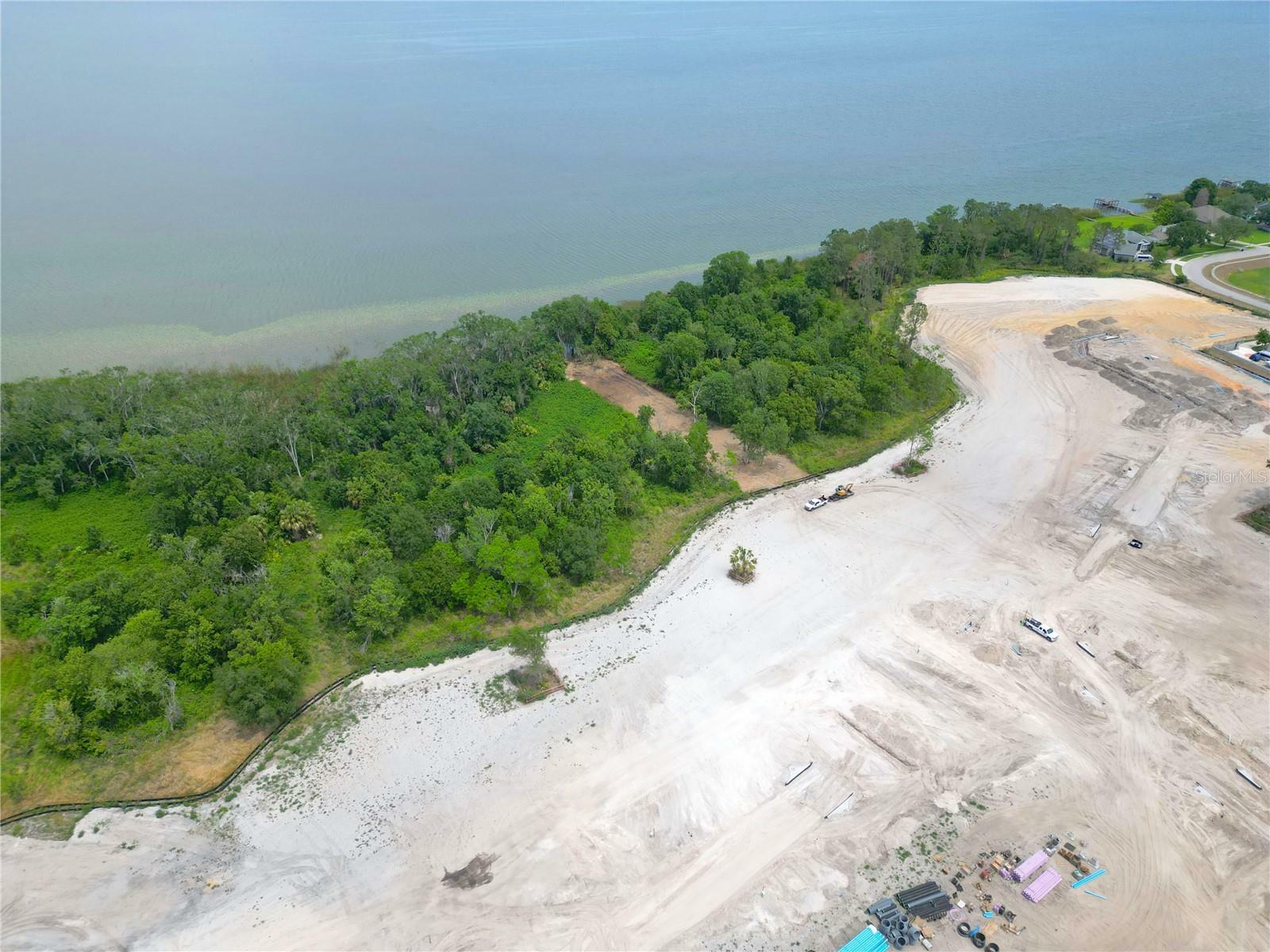 Property Photo: 529 N Pollard Street FL 34787