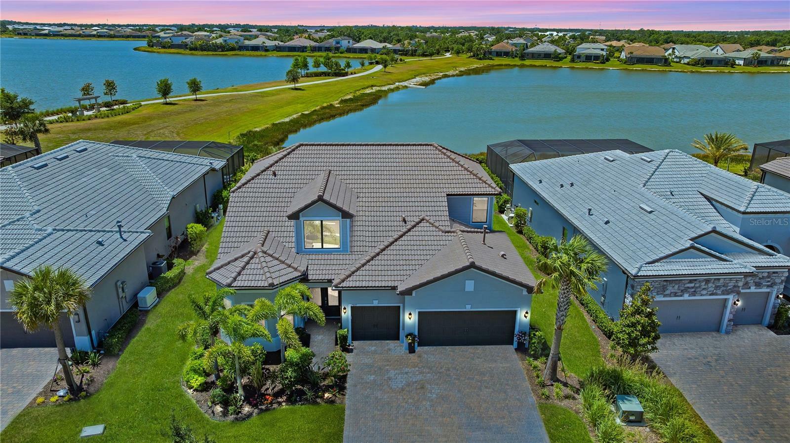 Property Photo: 7889 Mainsail Lane FL 34240