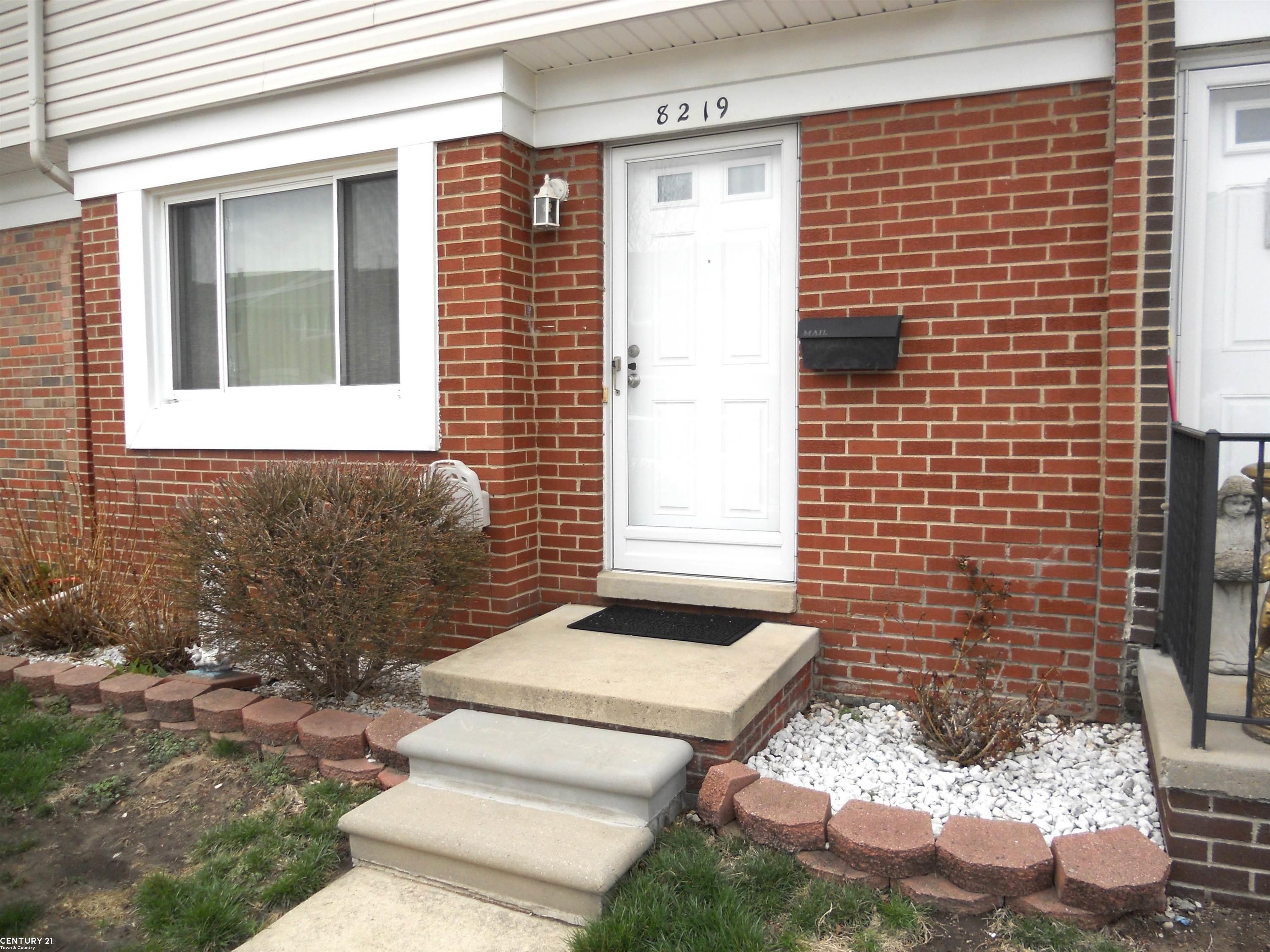 Property Photo:  8219 Dartmouth Avenue  MI 48093 