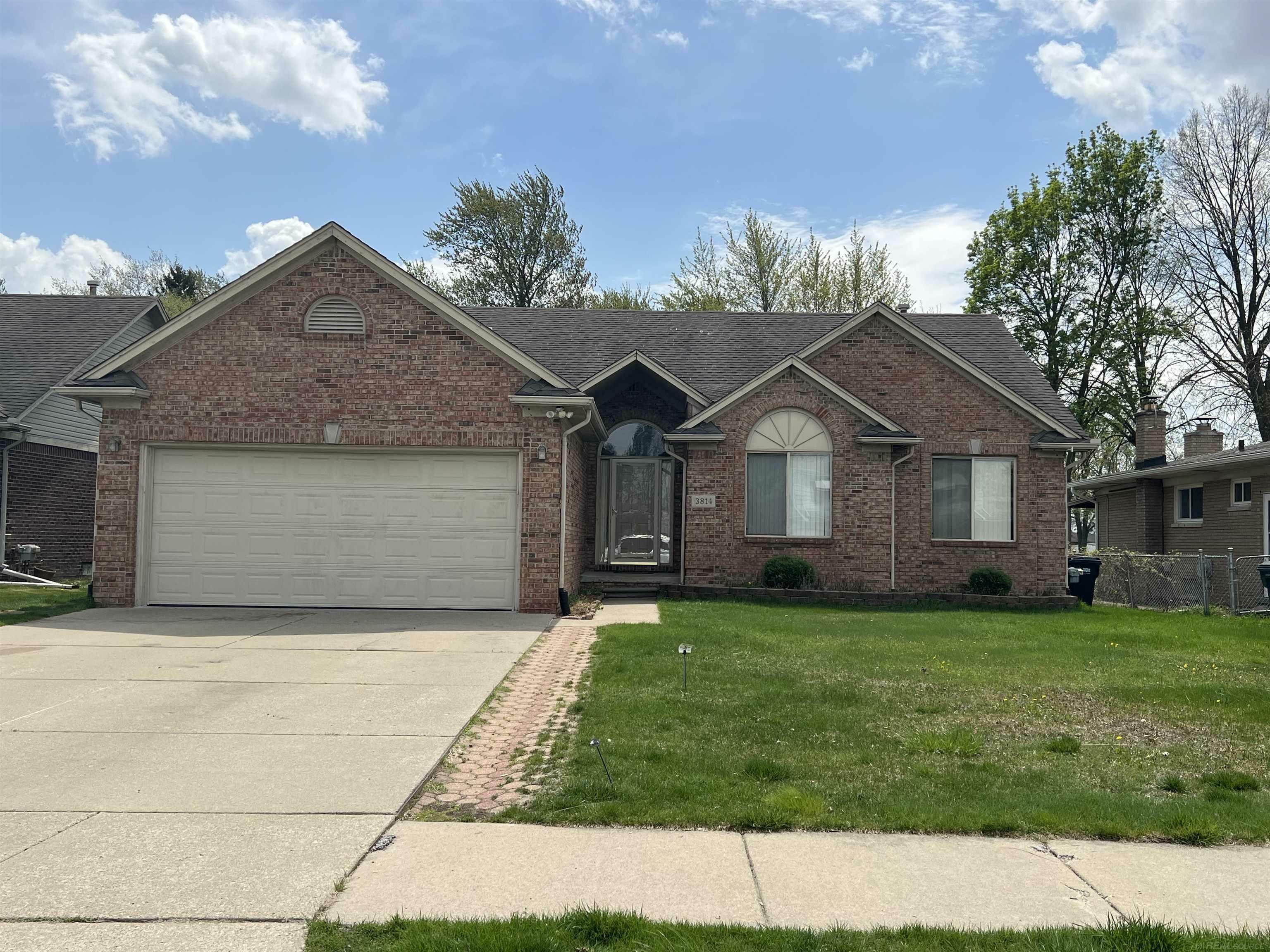 Property Photo: 3814 Rhoten Drive MI 48310