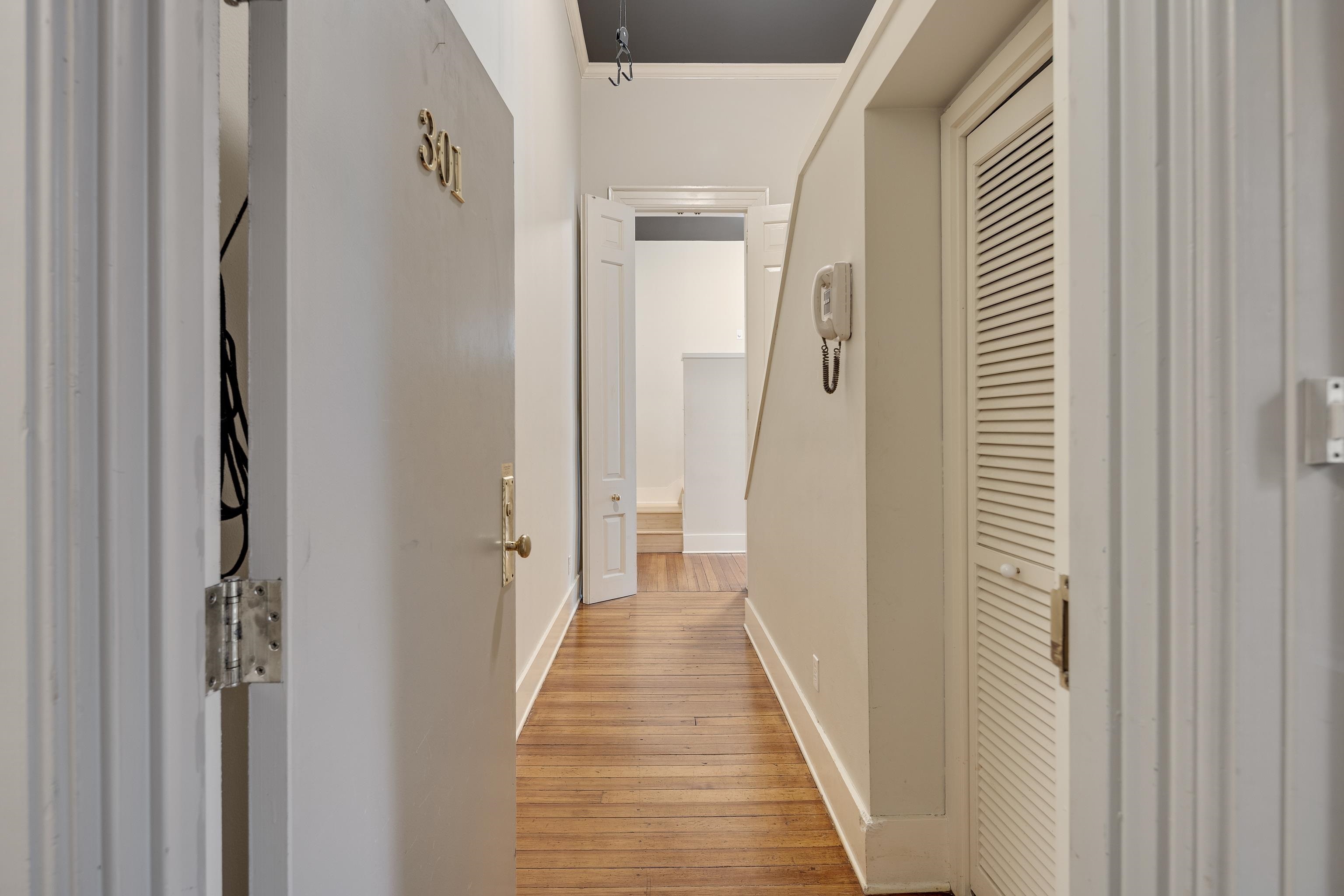 Property Photo: 519 S Edgewood St 301 TN 38104