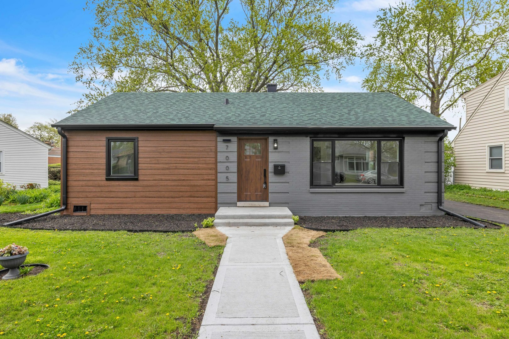 Property Photo: 7005 Foster Street IL 60053