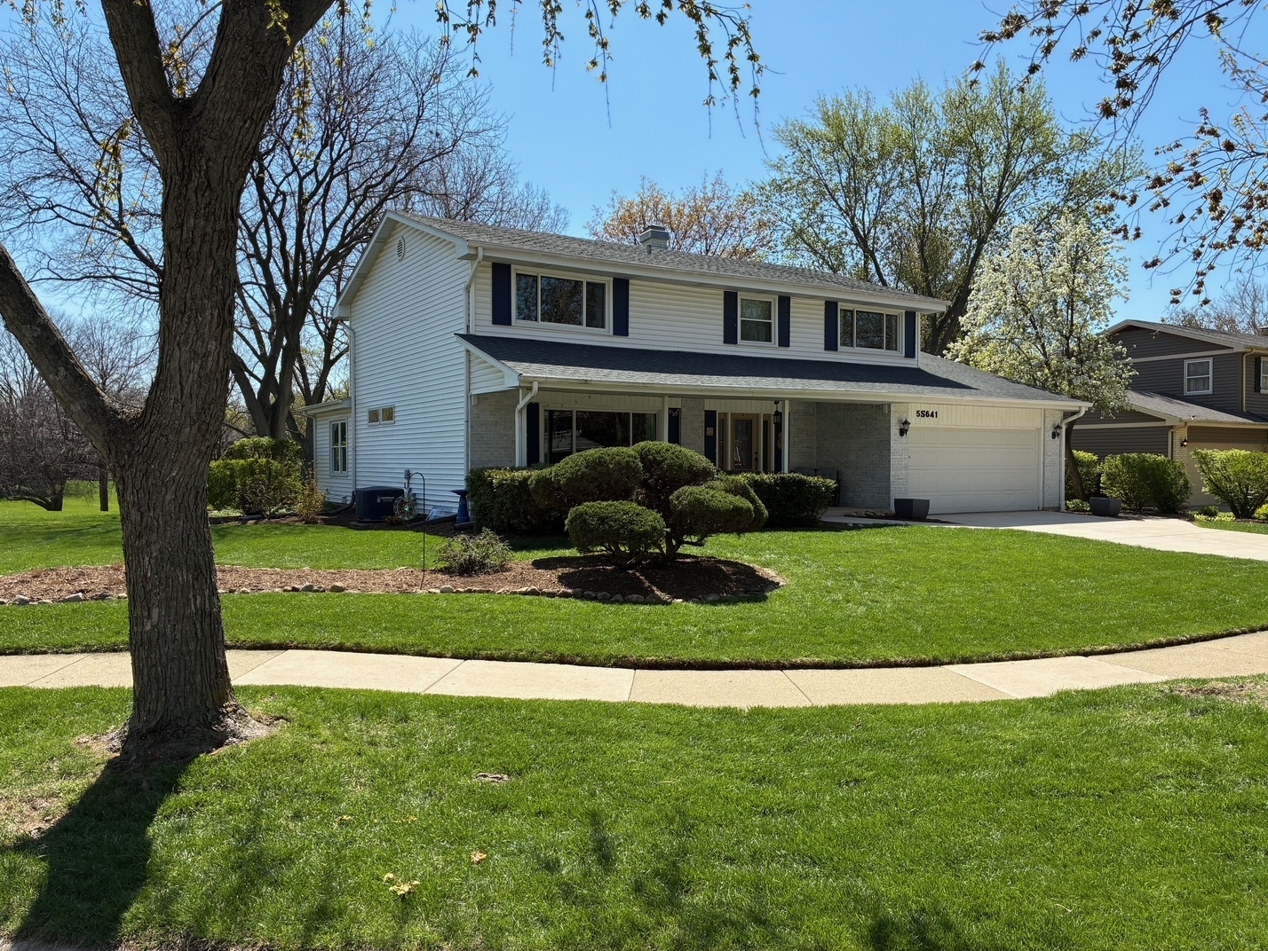 Property Photo: 5S641 Bluff Lane IL 60540