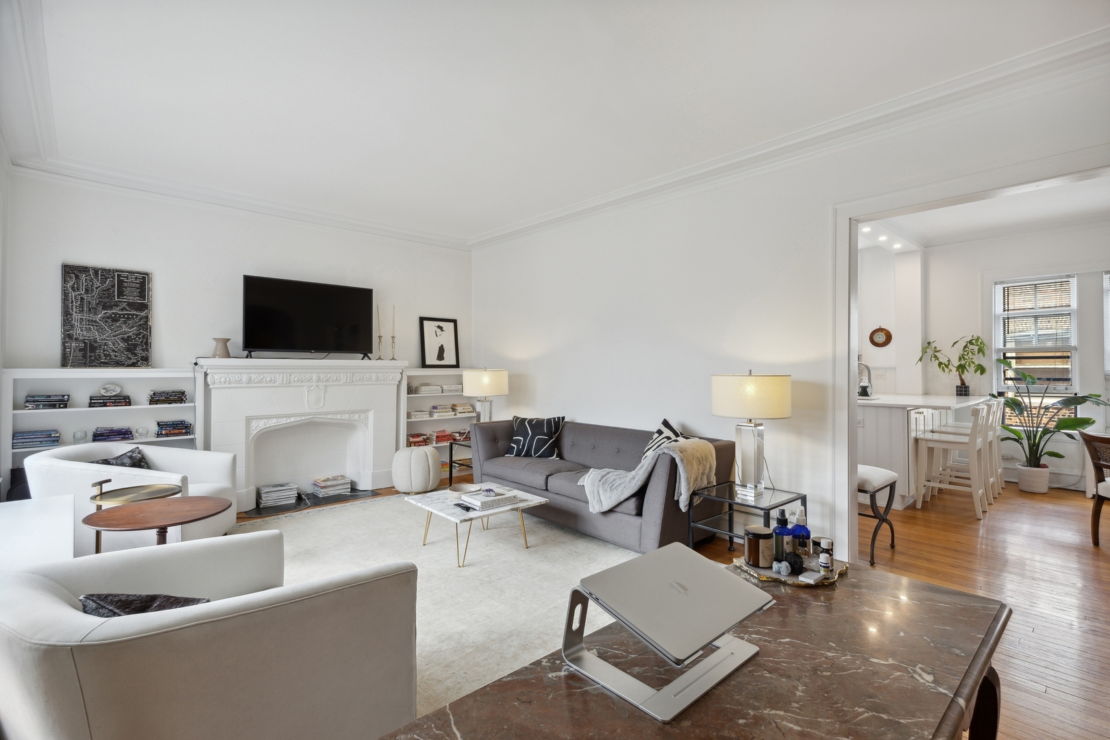 Property Photo: 830 Michigan Avenue E3 IL 60202