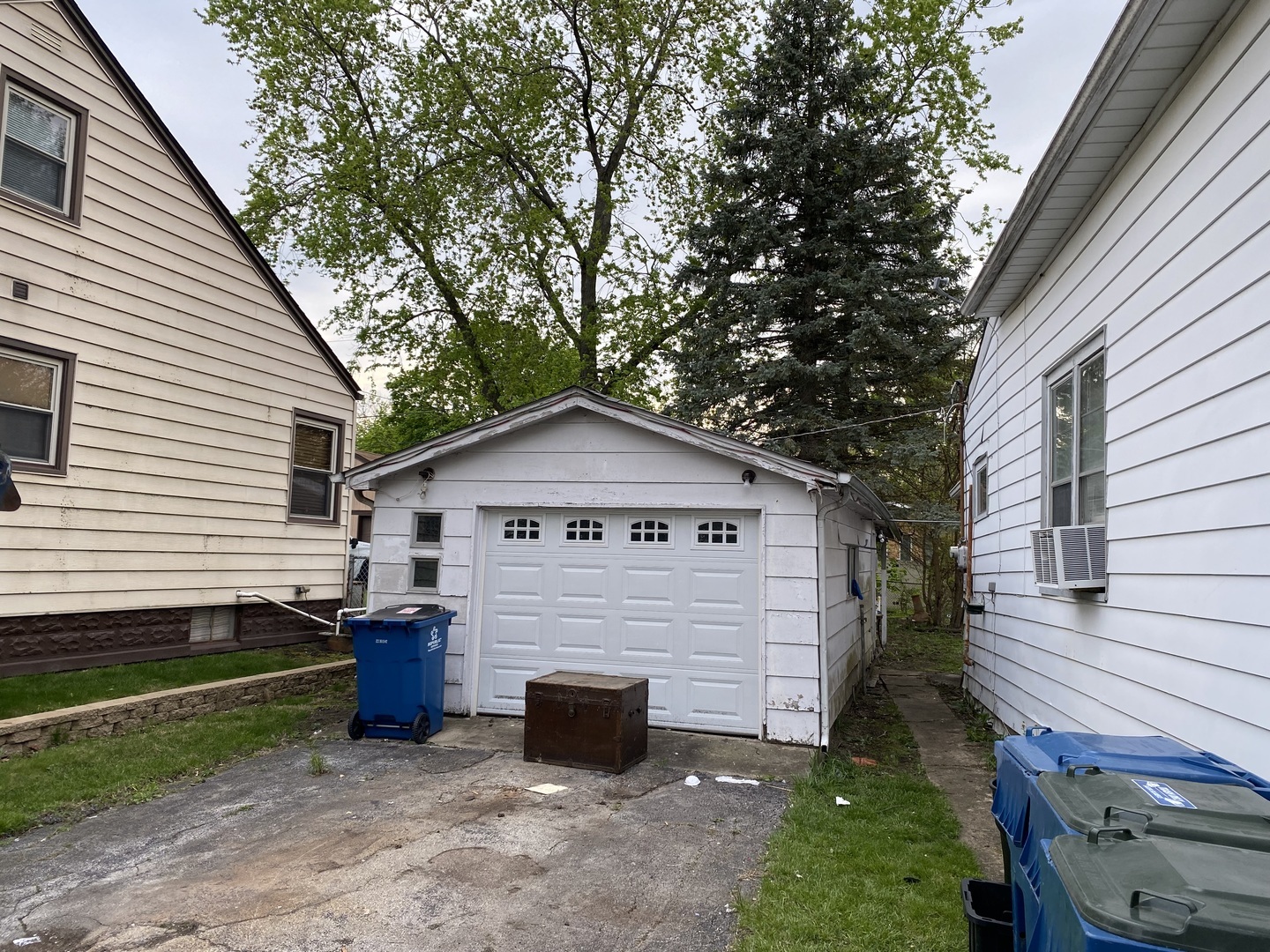 Property Photo: 3606 Emerald Avenue IL 60475
