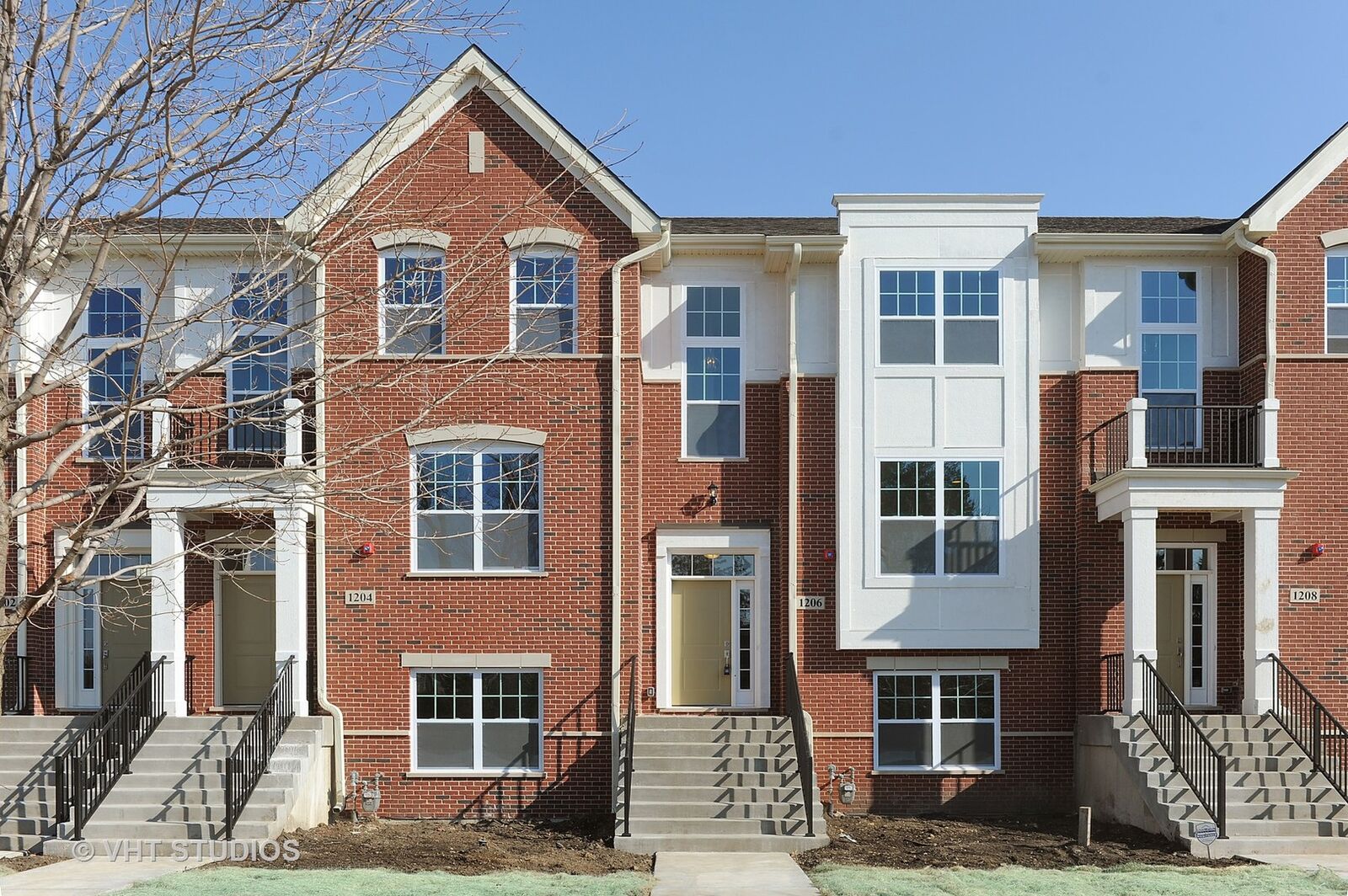 Property Photo: 1206 Danforth Court IL 60061