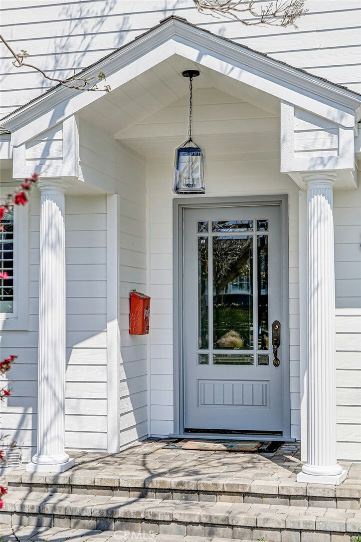 Property Photo: 802 Maryland Street CA 90245