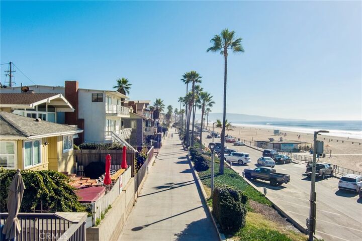 Property Photo: 4210 The Strand CA 90266