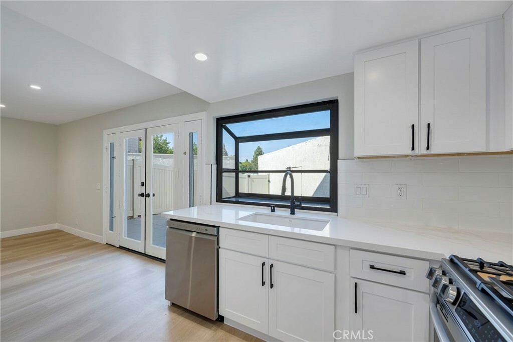 Property Photo:  2870 N Cottonwood Street 3  CA 92865 