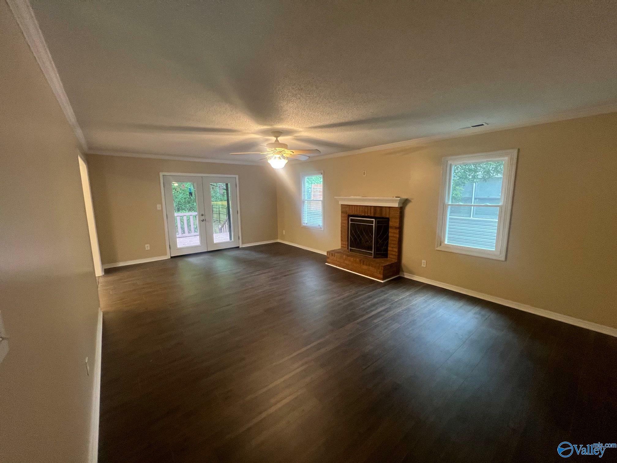 Property Photo: 113 Suffolk Drive AL 35757