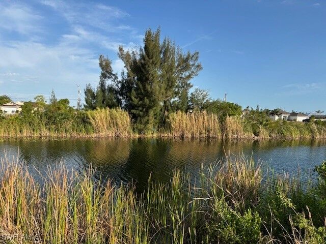 Property Photo:  2113 NW 14th Lane  FL 33993 