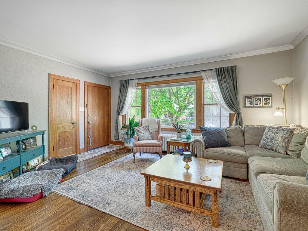 Property Photo: 2100 Saint Clair Avenue MN 55105