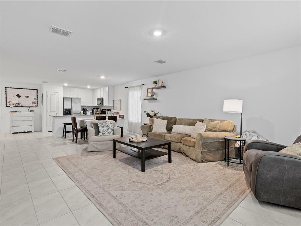 Property Photo: 603 Vicksburg Drive TX 75119
