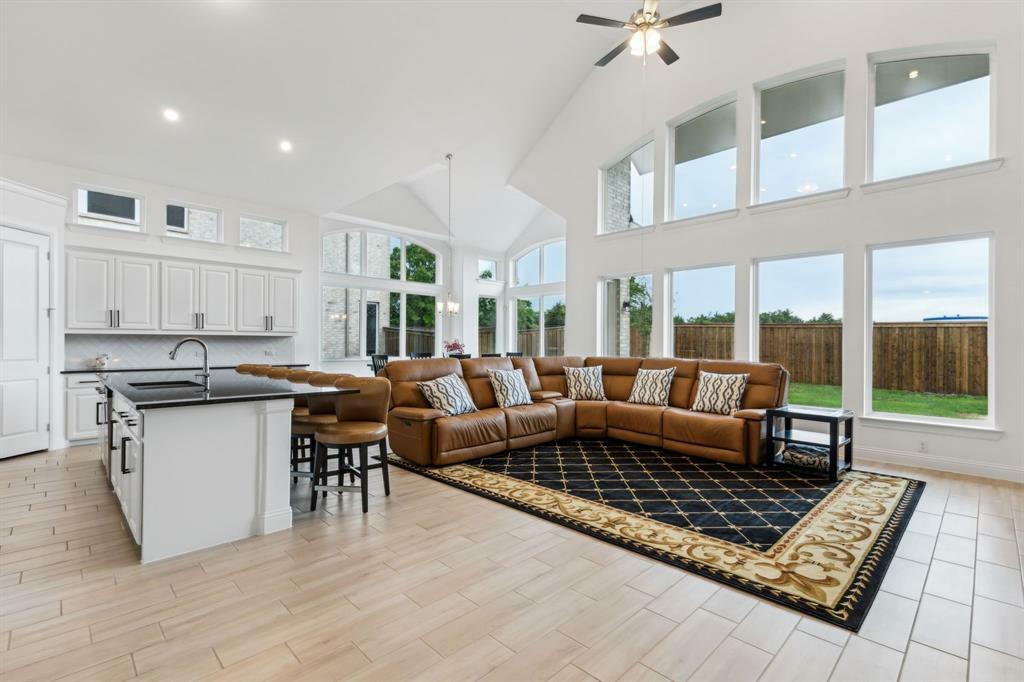 Property Photo: 1520 Rough Rider Court TX 75009