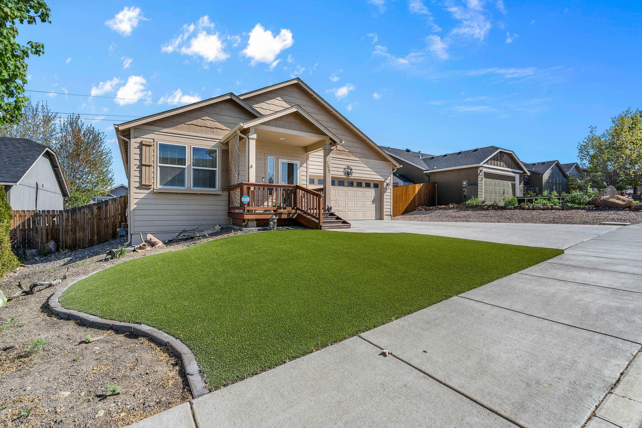 Property Photo: 3325 SW Antler Ridge Lane OR 97756
