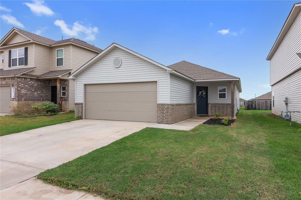 Property Photo: 9509 NW 118 Street OK 73099