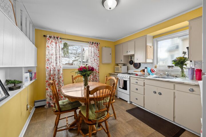 Property Photo: 8 School Street PE C0B 1M0