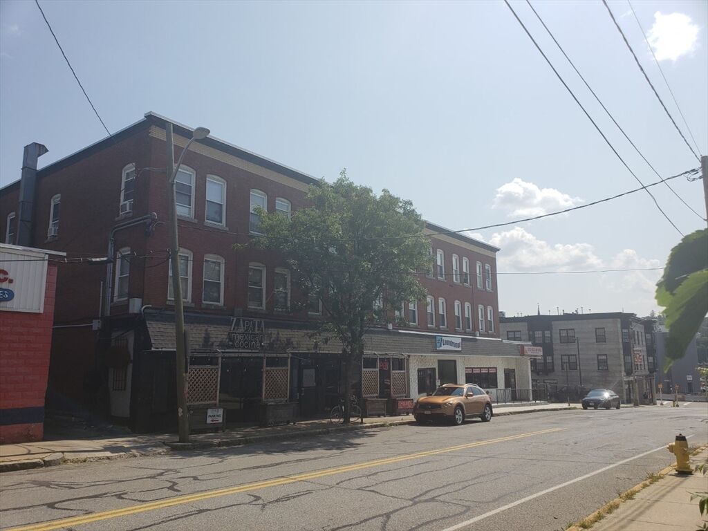 Property Photo:  19 1/2 Lunenburg Street 10  MA 01420 