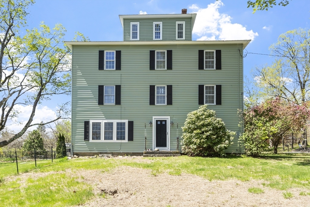 Property Photo: 293 West St MA 01462