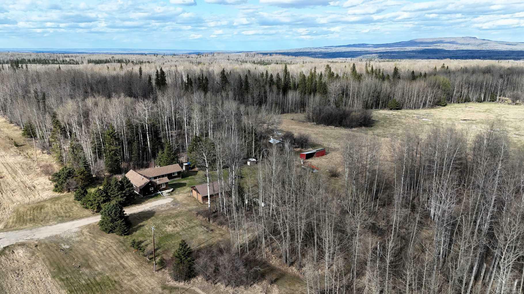 Property Photo: 580027 Highway 32 AB T7S 1X1