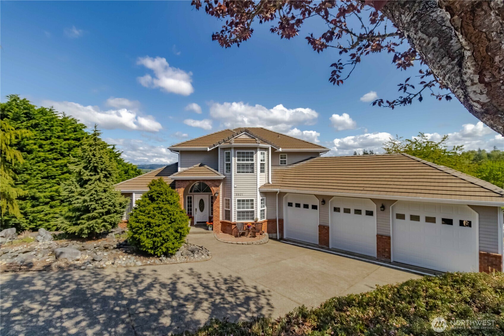Property Photo: 5801 51st Avenue Ct E WA 98443