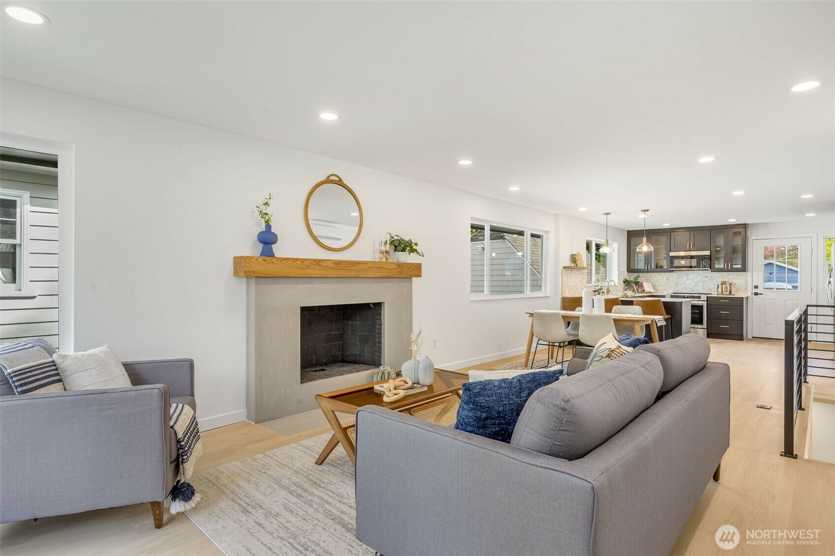 Property Photo: 3011 E Cherry Street WA 98122