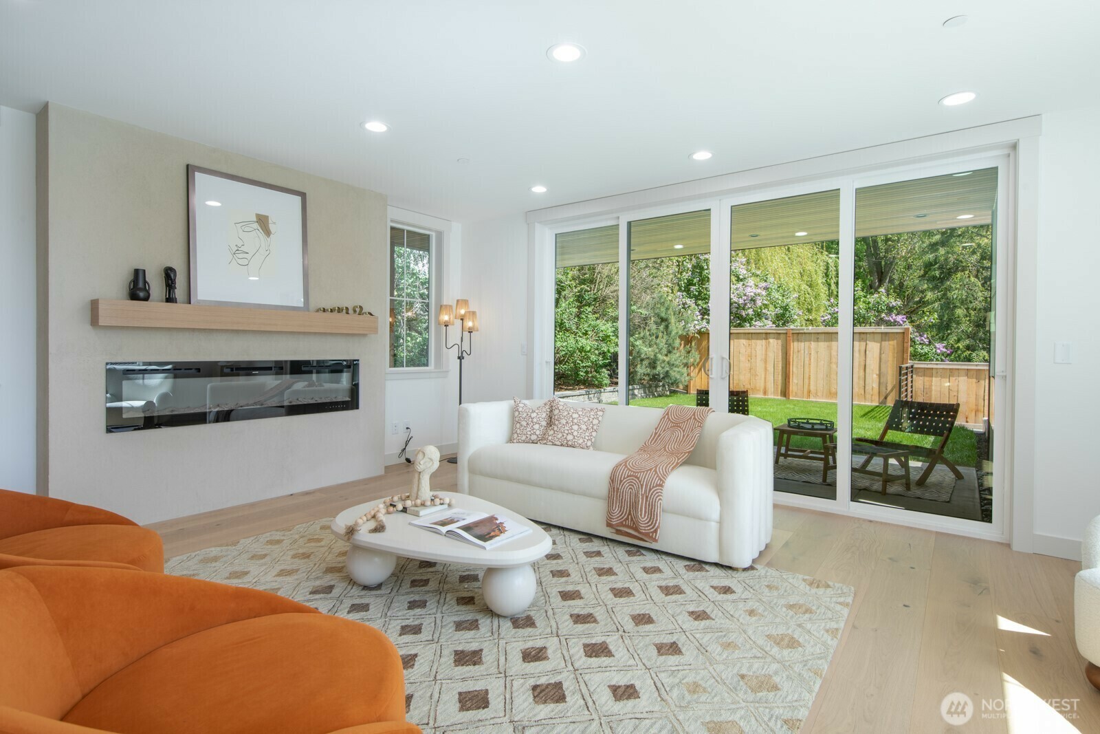 Property Photo: 10434 NE 110th Street WA 98033