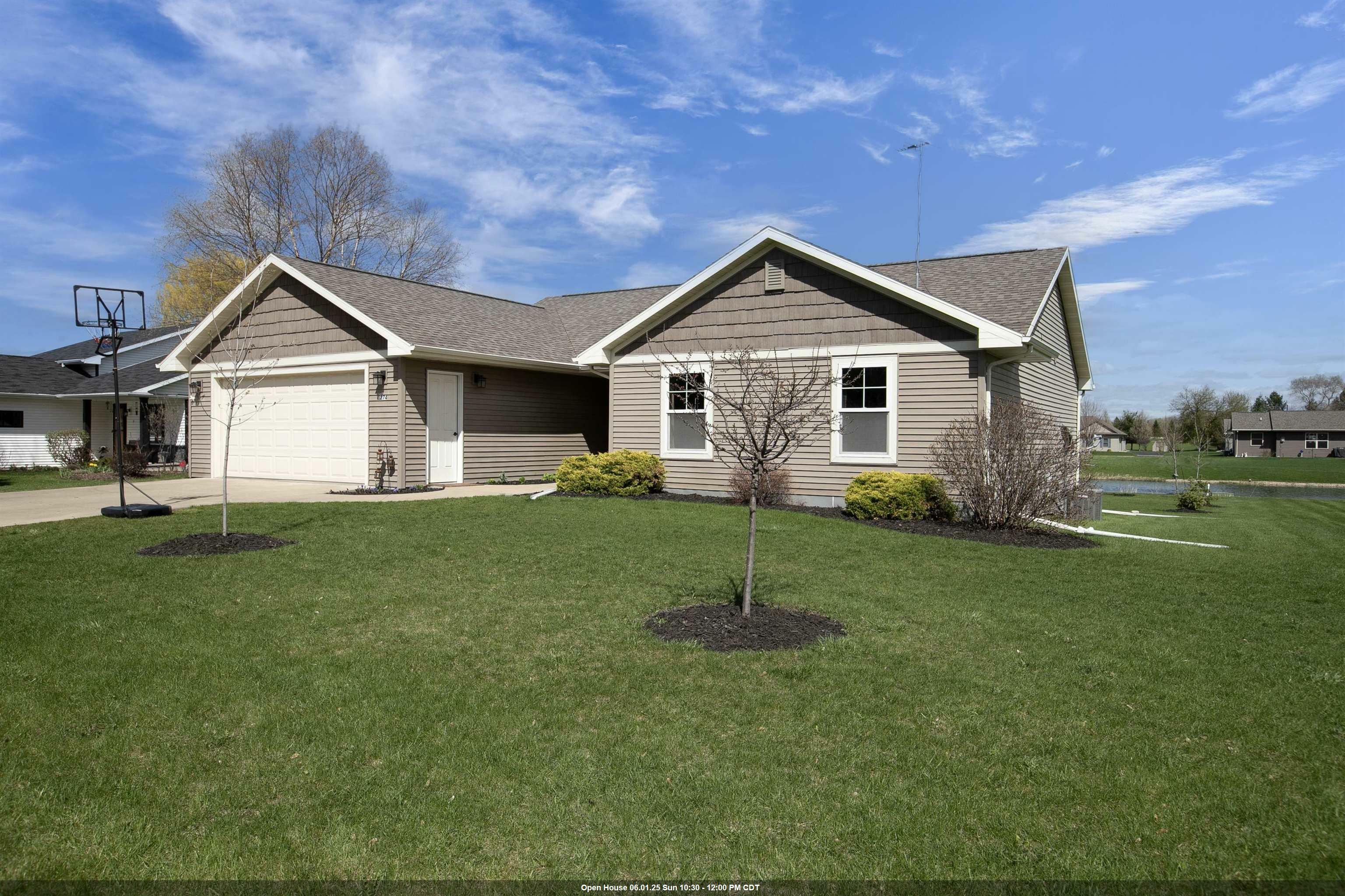 274 N Hunter Street  Berlin WI 54923-9167 photo