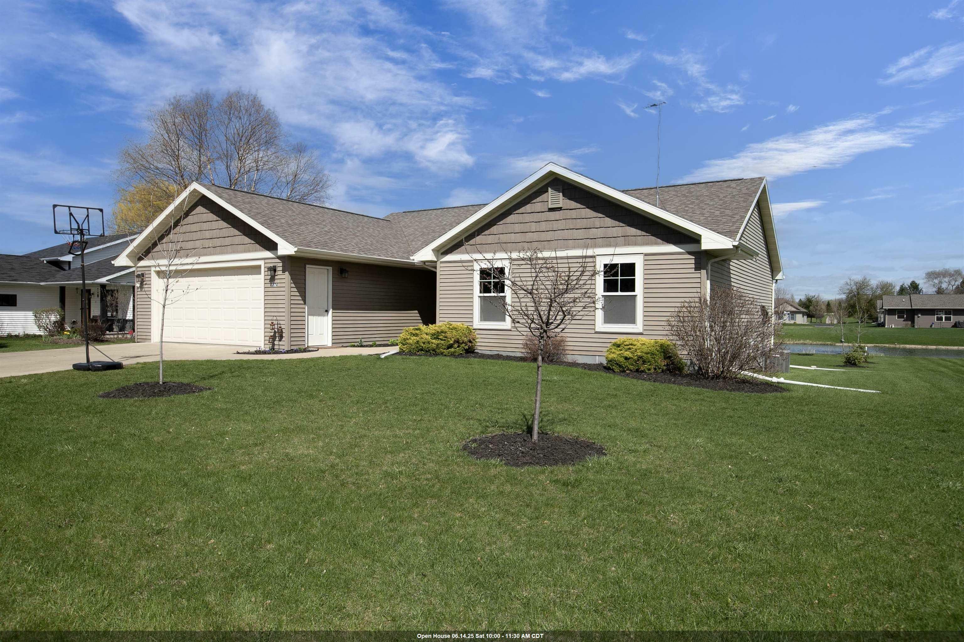 Property Photo: 274 N Hunter Street WI 54923-9167