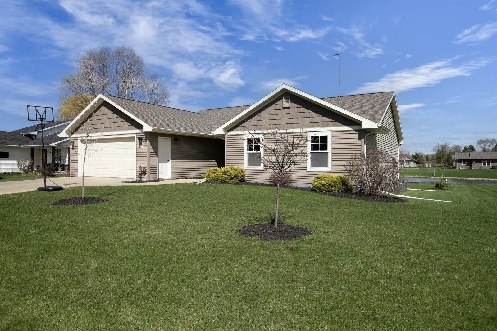 Property Photo:  274 N Hunter Street  WI 54923-9167 